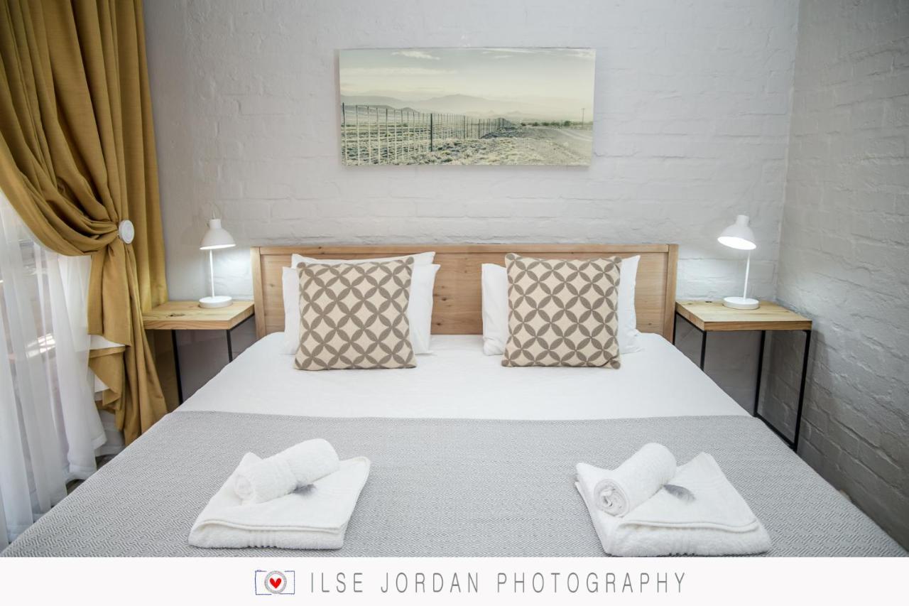 Raw Karoo Guest House Oudtshoorn Bagian luar foto