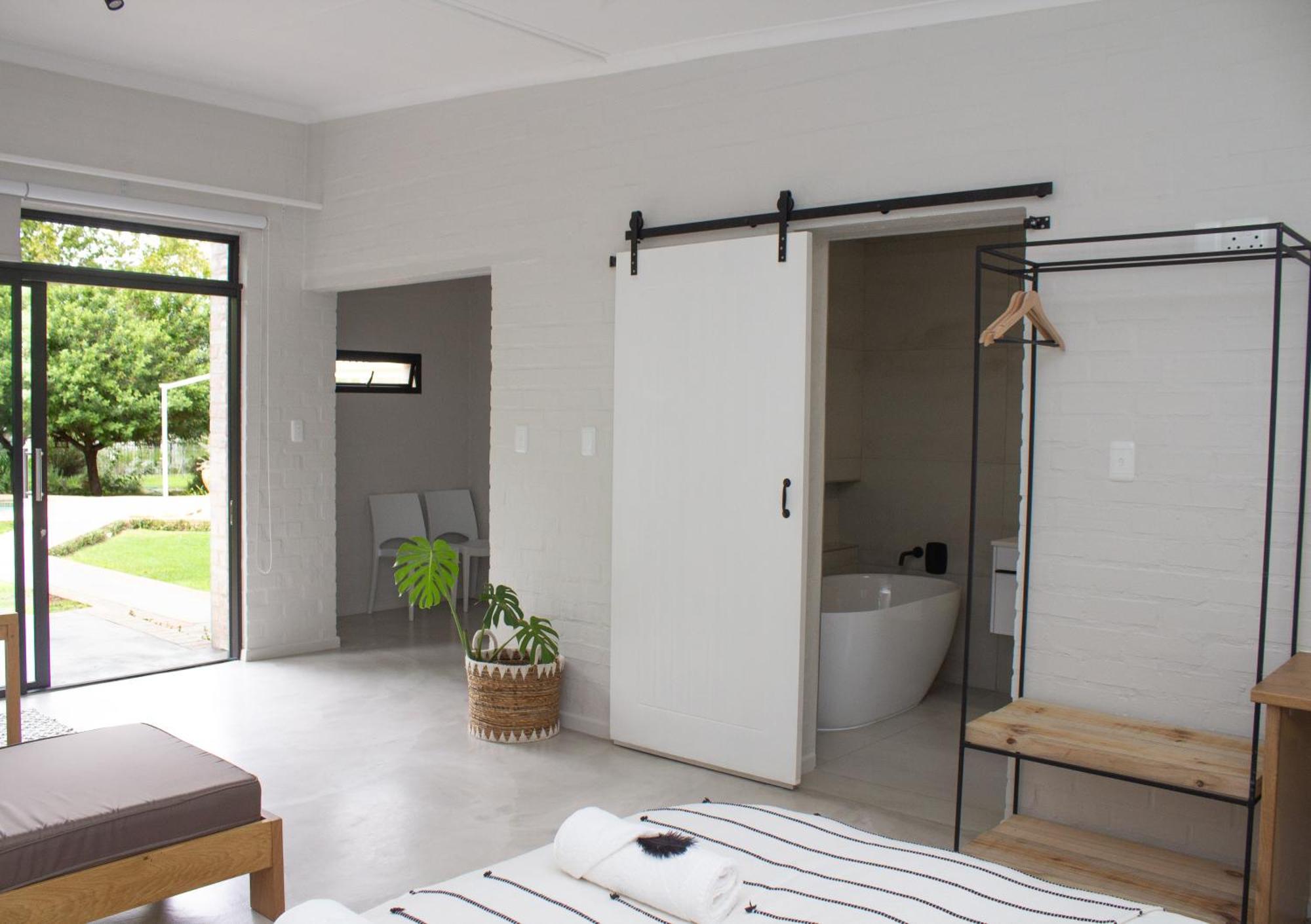 Raw Karoo Guest House Oudtshoorn Bagian luar foto