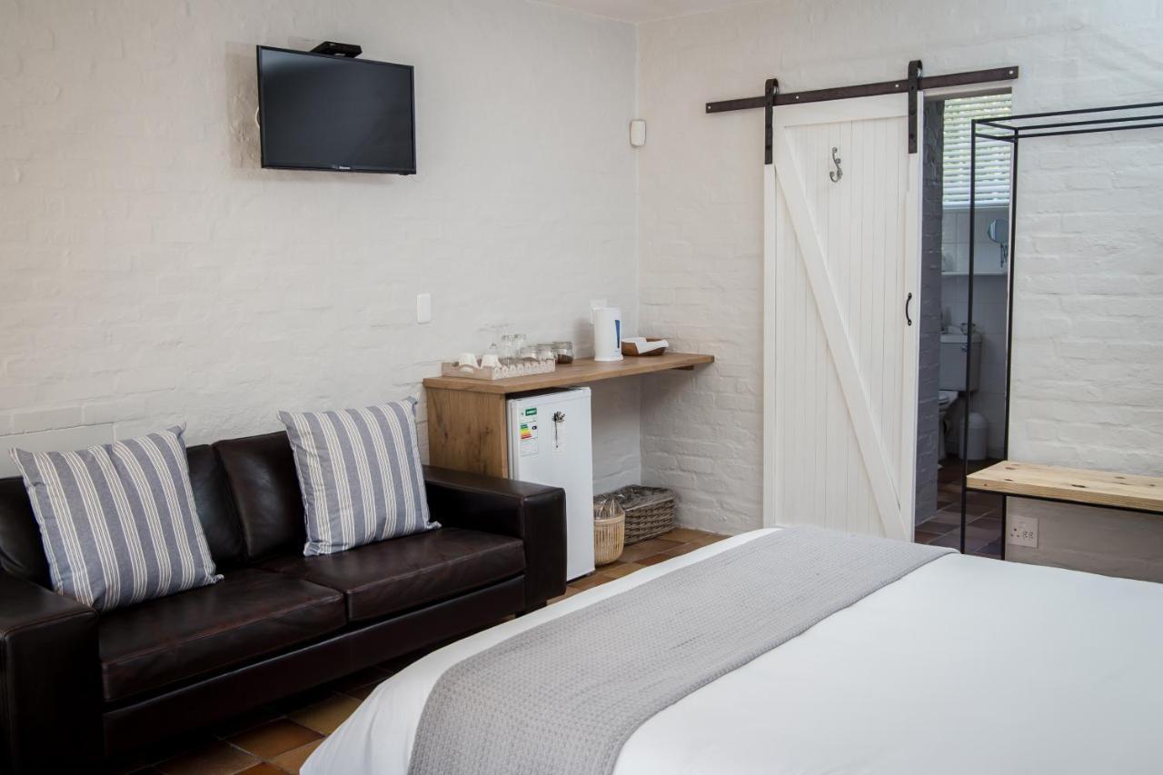 Raw Karoo Guest House Oudtshoorn Bagian luar foto
